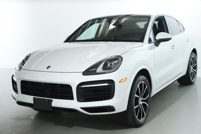 2021 Porsche Cayenne Coupe Base photo 3