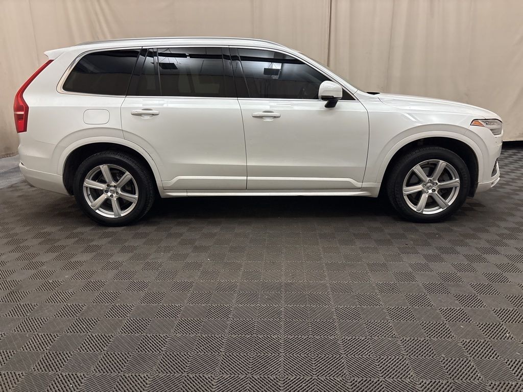 Used 2020 Volvo XC90 T6 Momentum SUV