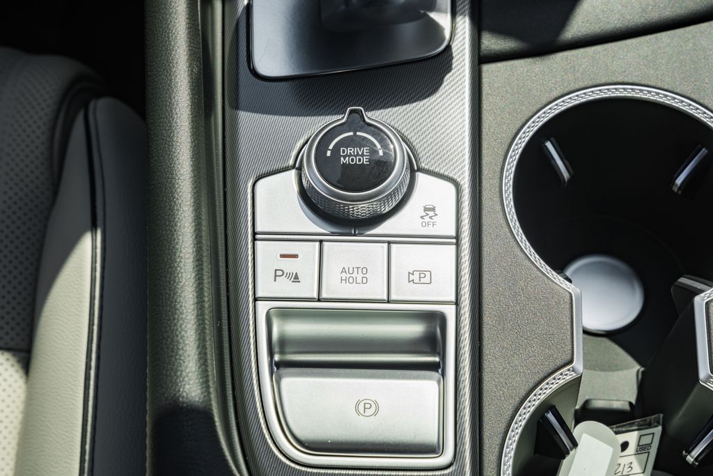 2025 GENESIS G70 Sport Advanced - Photo 24