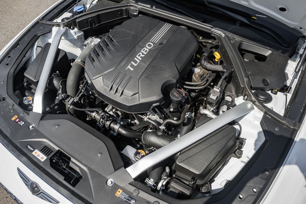 2025 GENESIS G70 Sport Advanced - Photo 17