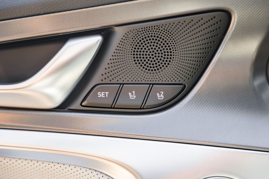 2025 GENESIS G70 Sport Advanced - Photo 38