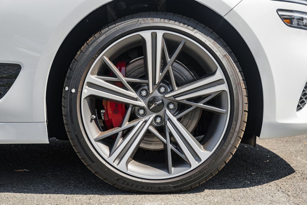 2025 GENESIS G70 Sport Advanced - Photo 15