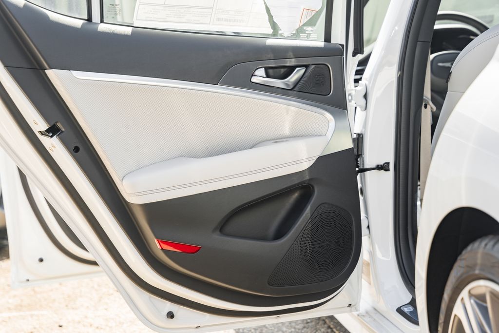 2025 GENESIS G70 Sport Advanced - Photo 35