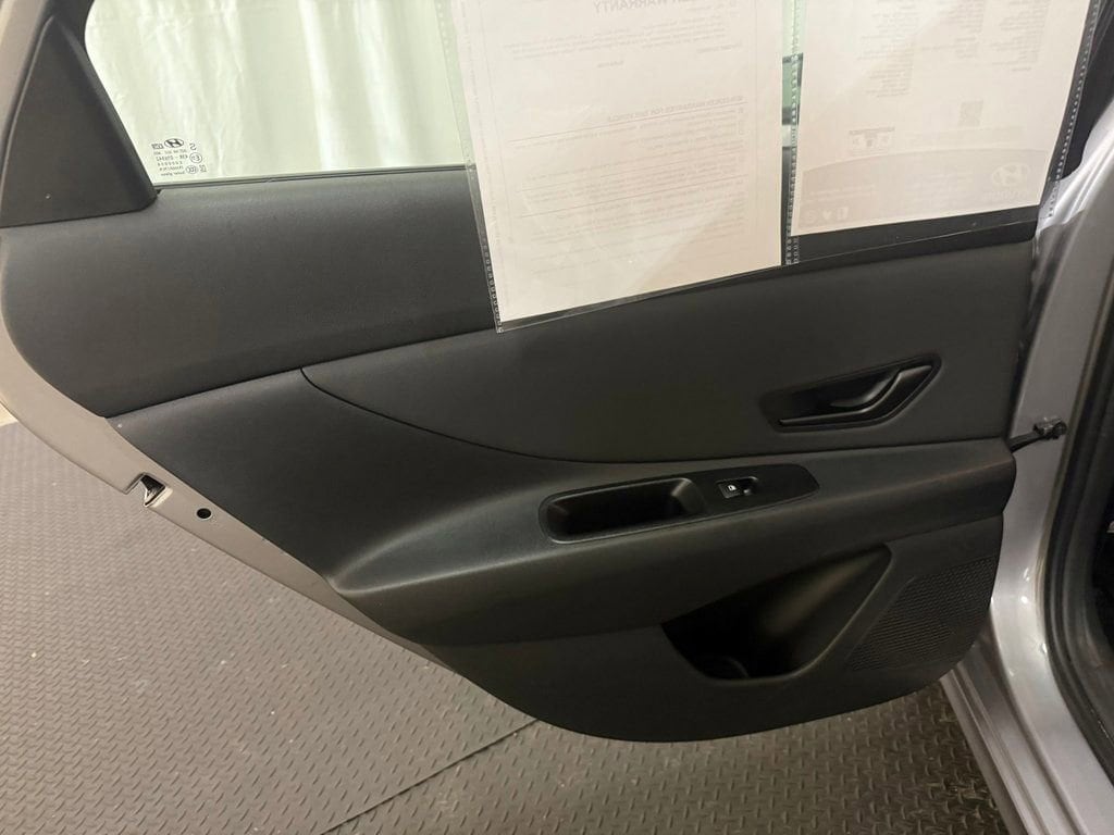 2025 Hyundai Elantra SEL - Photo 27