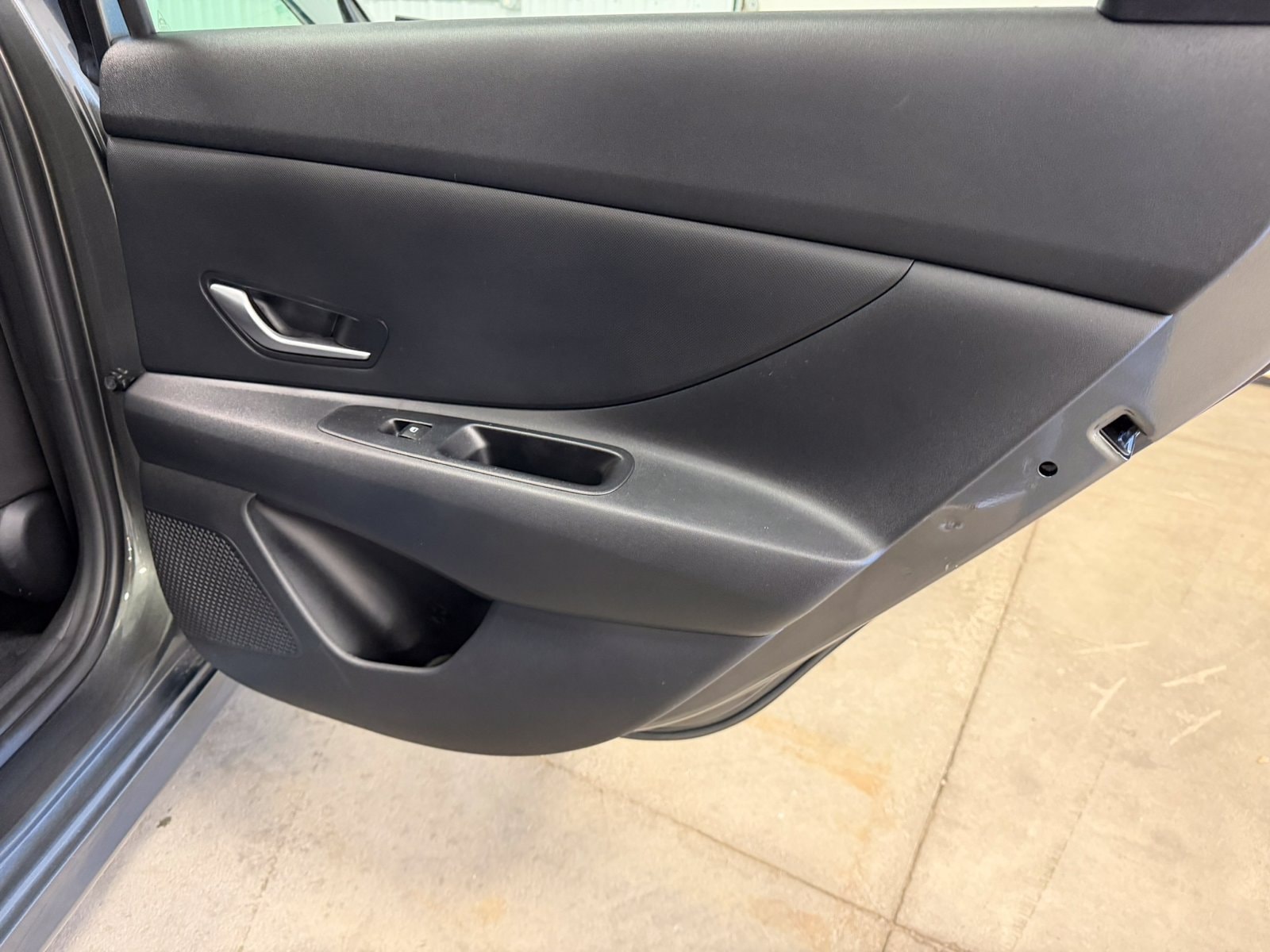 2024 Hyundai Elantra SE - Photo 32