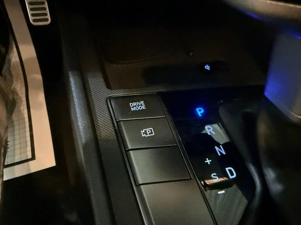 2025 Hyundai Elantra SEL - Photo 38