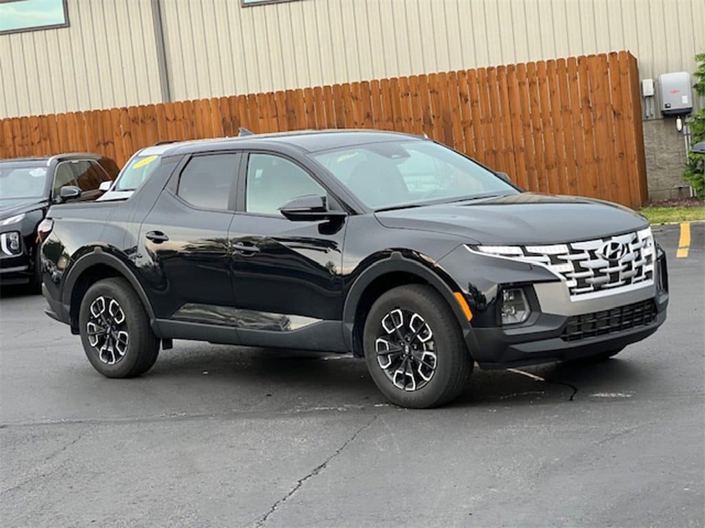 Certified 2024 Hyundai Santa Cruz SEL with VIN 5NTJBDAE3RH091704 for sale in Brunswick, OH