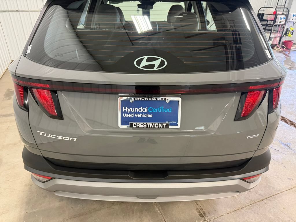 2025 Hyundai Tucson SE - Photo 18