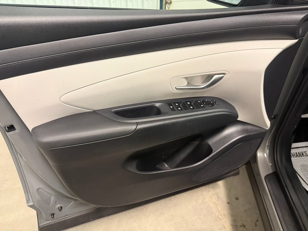 2025 Hyundai Tucson SE - Photo 22