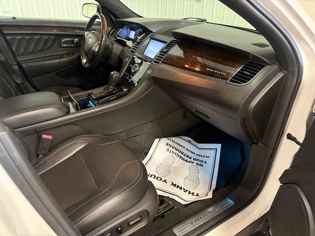 2013 Ford Taurus Limited - Photo 31