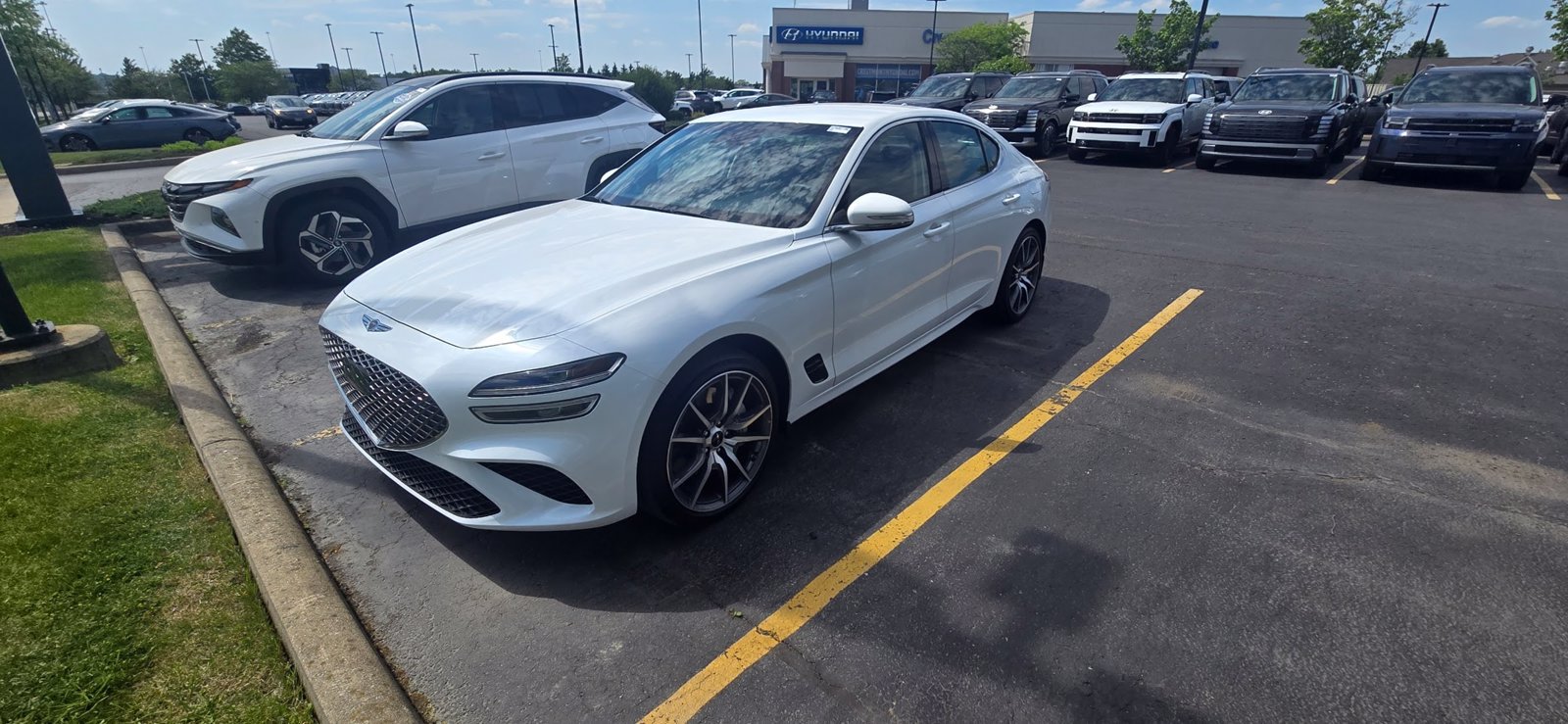 2026 GENESIS G70 Standard - Photo 17