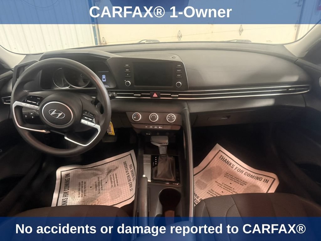 Used 2022 Hyundai Elantra SE Sedan