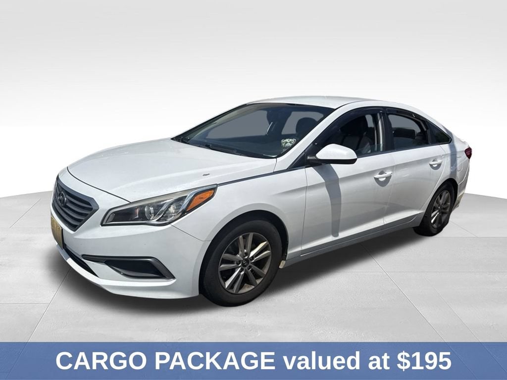 2017 Hyundai Sonata SE - Photo 3