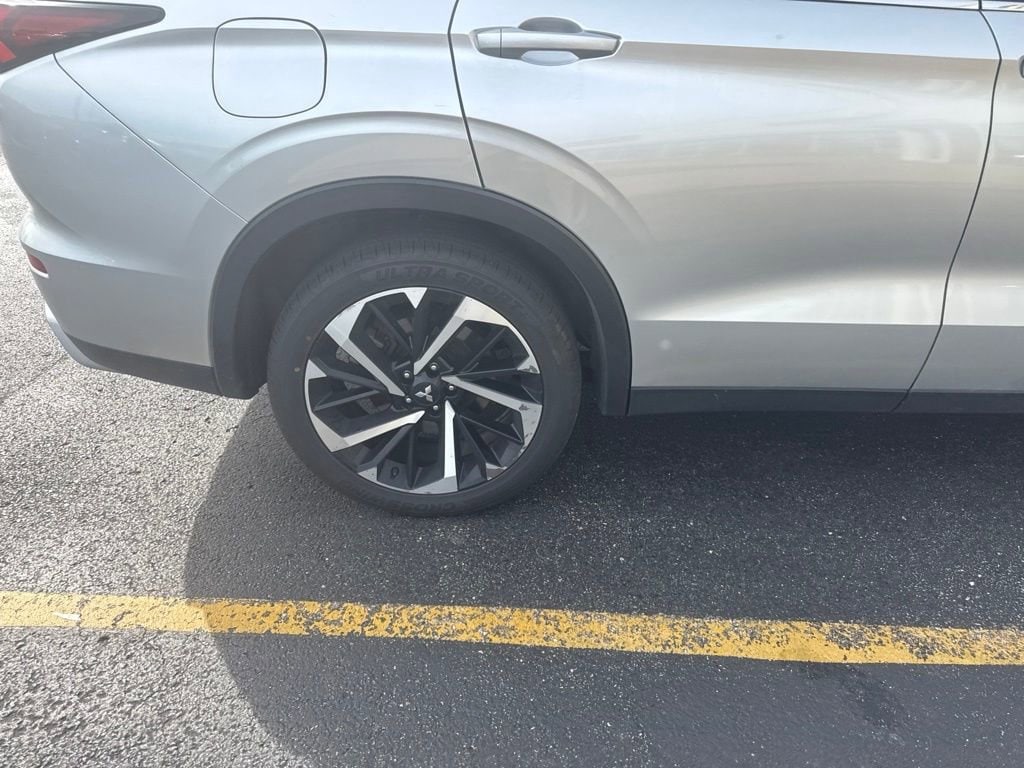 2022 Mitsubishi Outlander SE - Photo 16