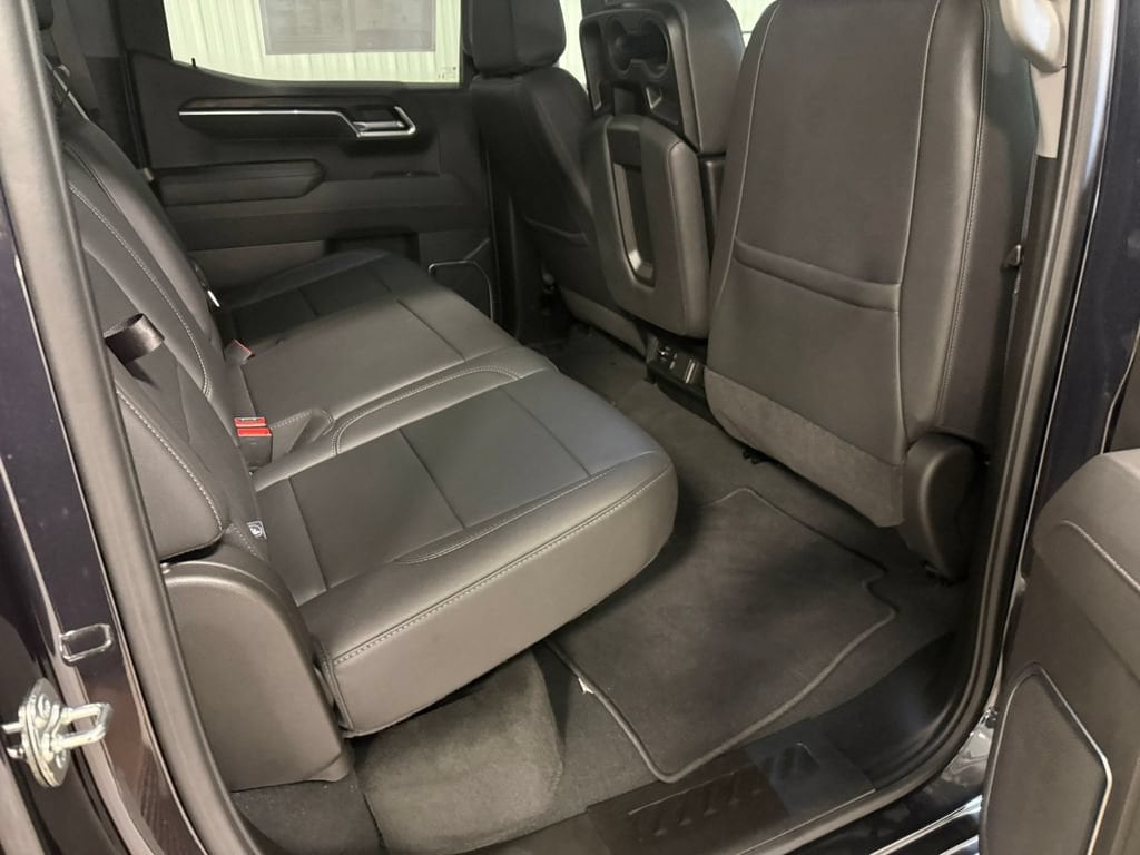 2025 GMC Sierra 1500 SLT - Photo 29