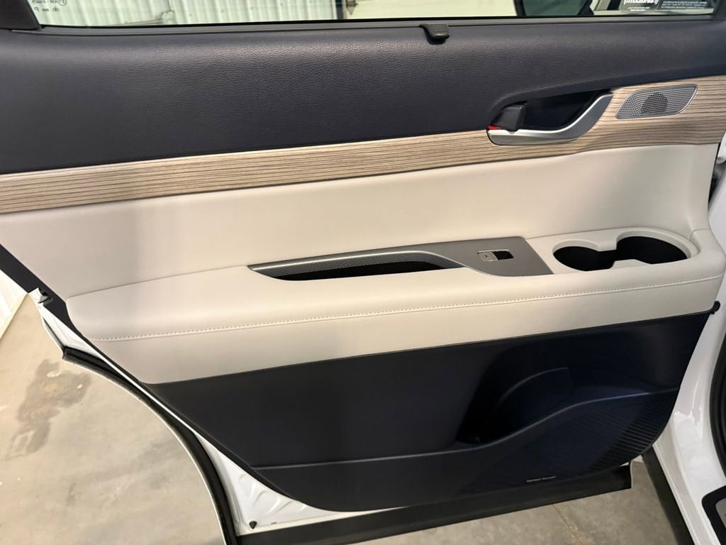 2021 Hyundai Palisade Limited - Photo 25