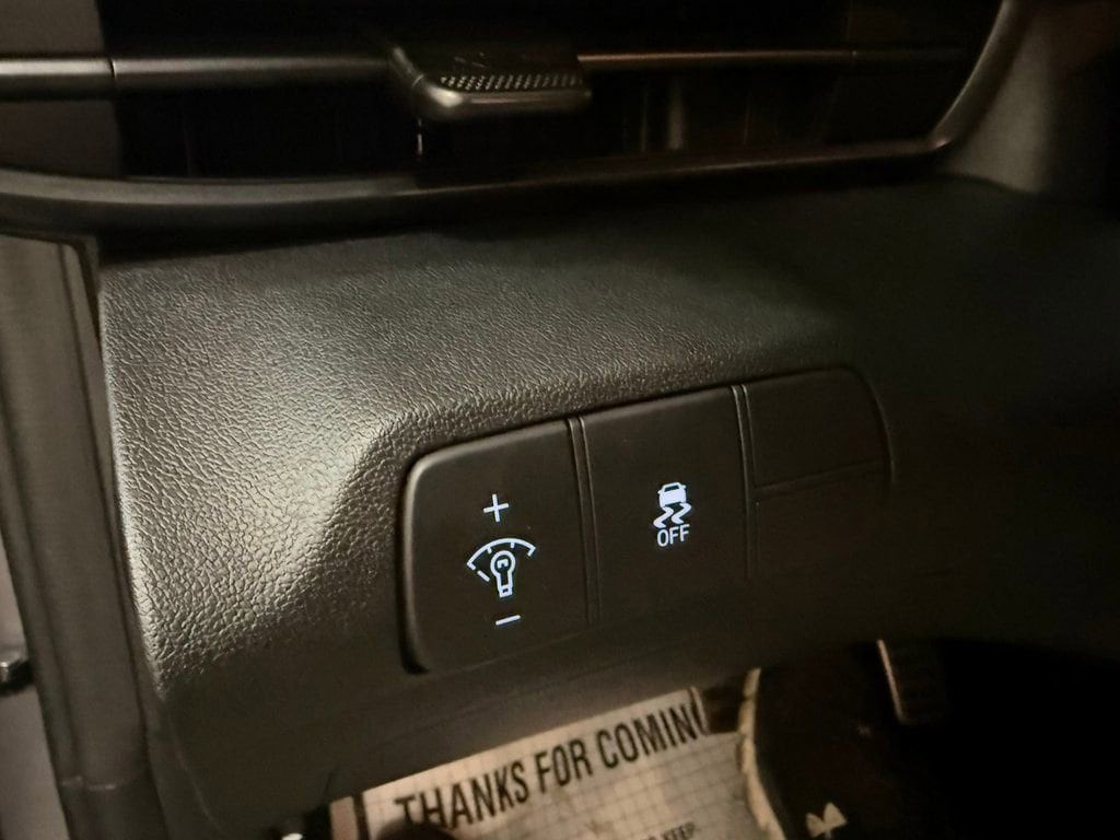 2025 Hyundai Elantra SEL - Photo 39