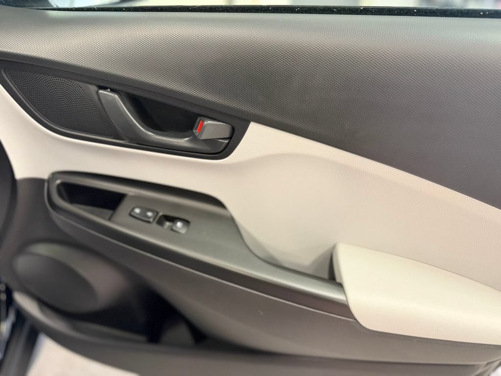 2023 Hyundai Kona SEL - Photo 30