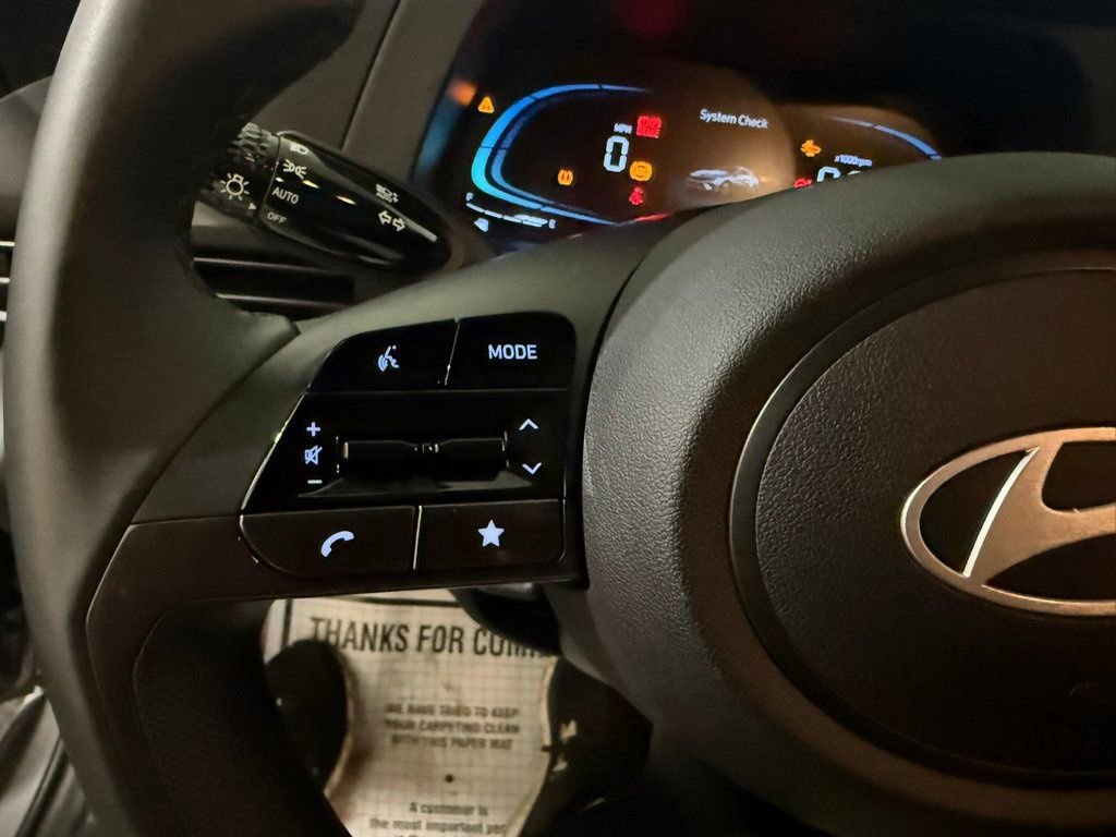 2025 Hyundai Elantra SEL - Photo 33