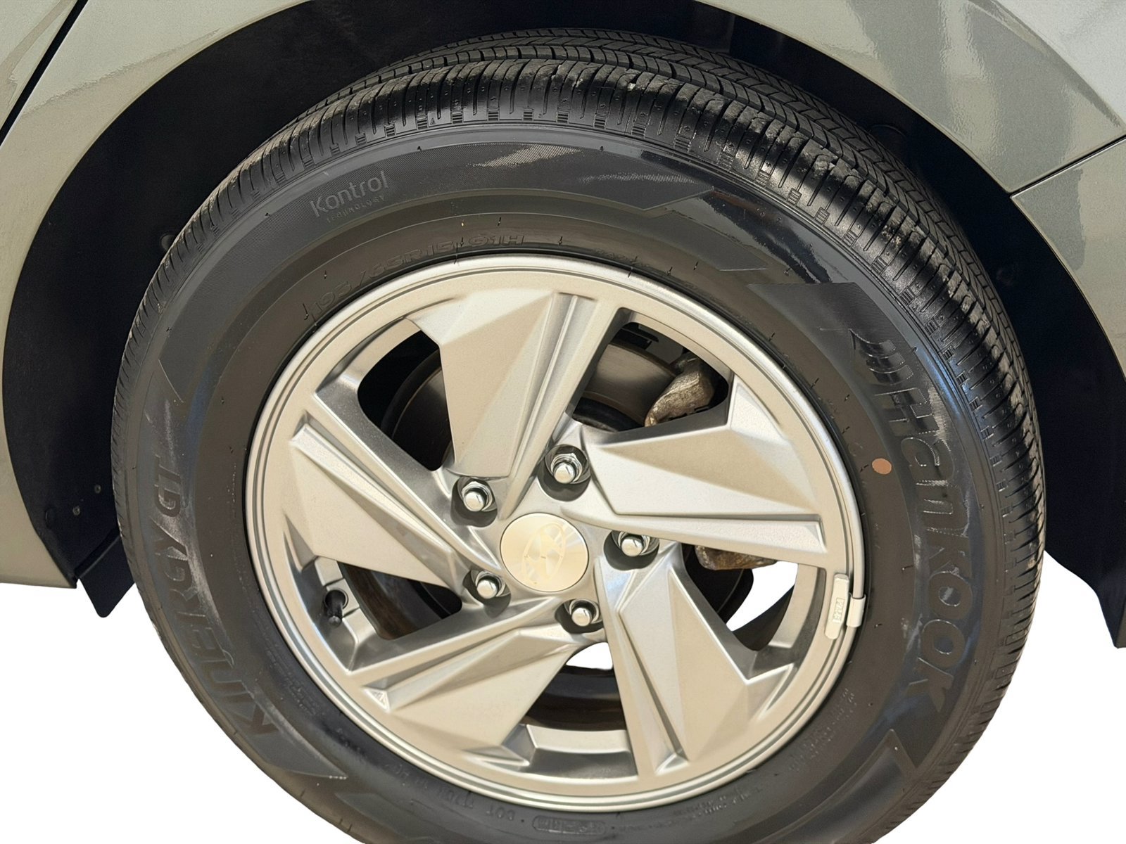 2024 Hyundai Elantra SE - Photo 15