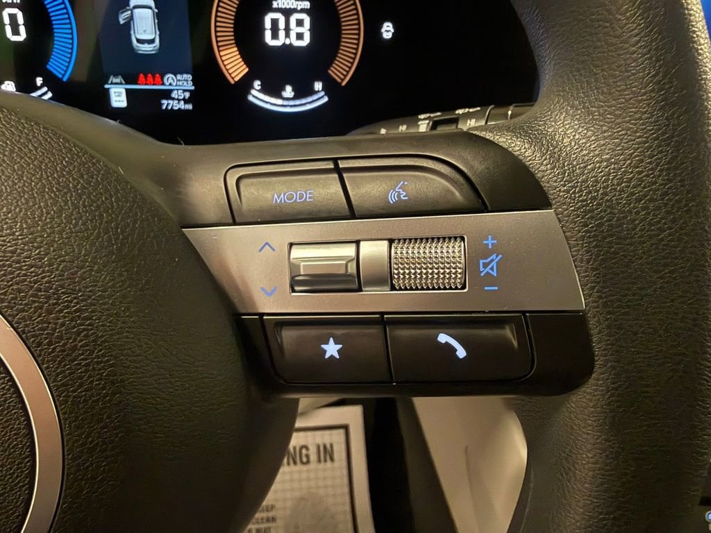 2025 Hyundai Tucson SE - Photo 30