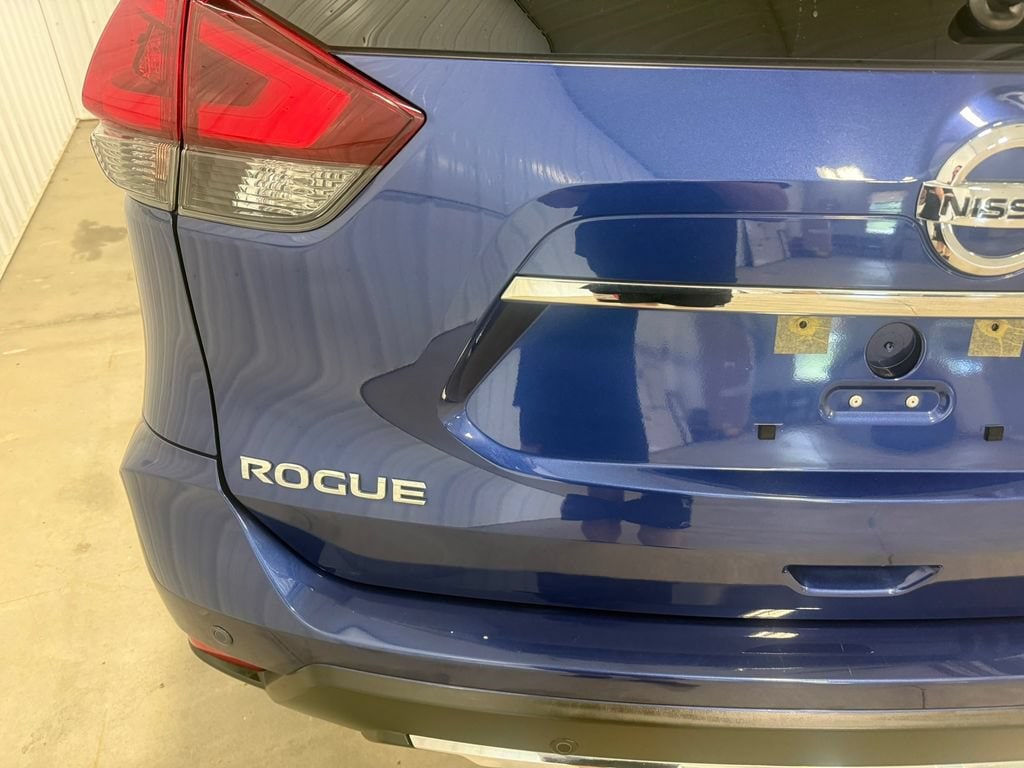 2020 Nissan Rogue SV - Photo 18