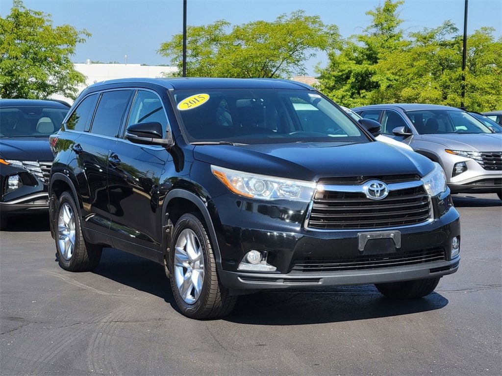 Used 2015 Toyota Highlander Limited Platinum with VIN 5TDDKRFH7FS174375 for sale in Brunswick, OH