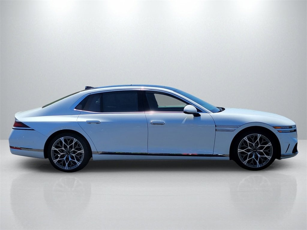 New 2024 Genesis G90 For Sale in Brunswick OH | VIN