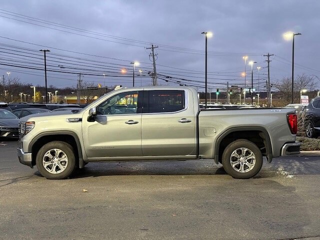 2024 Gmc Sierra 1500 SLT photo 3