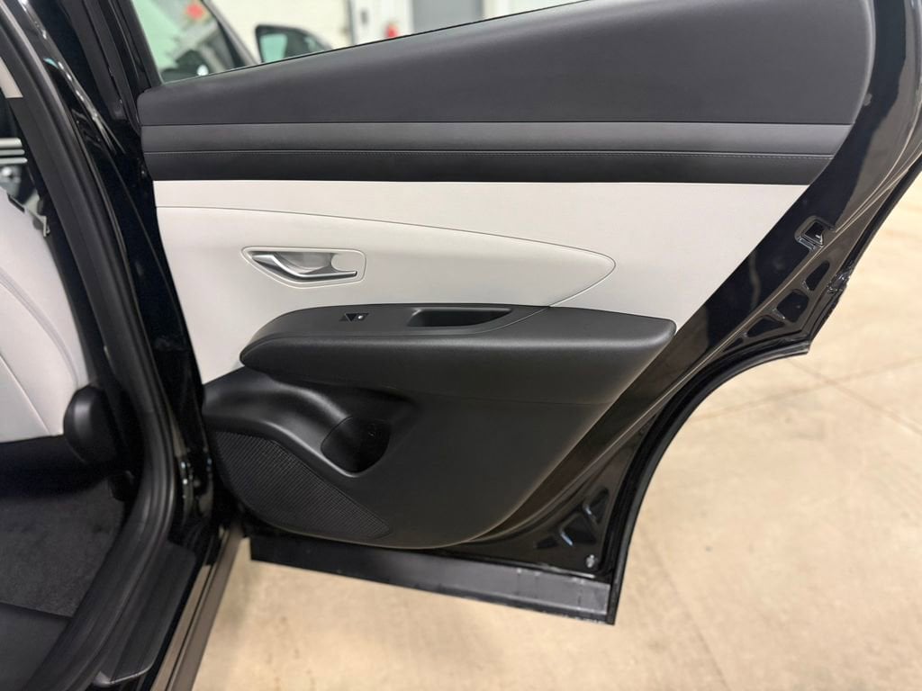 2025 Hyundai Tucson SE - Photo 22
