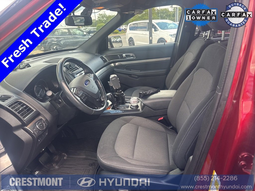 2019 Ford Explorer XLT photo 2