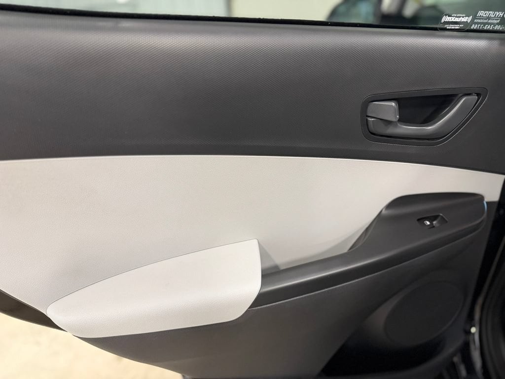 2023 Hyundai Kona SEL - Photo 22