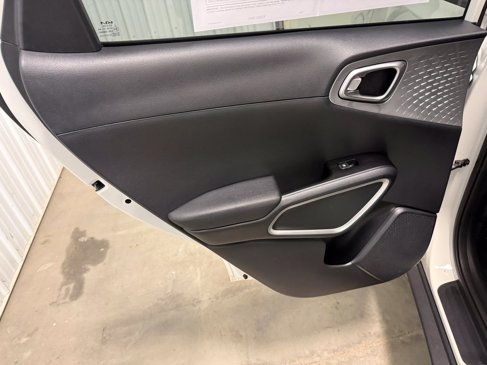 2022 Kia Soul LX - Photo 25