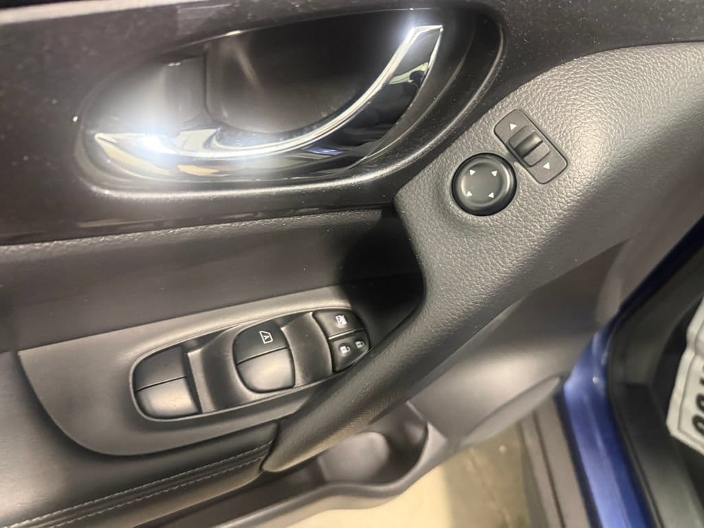 2020 Nissan Rogue SV - Photo 22