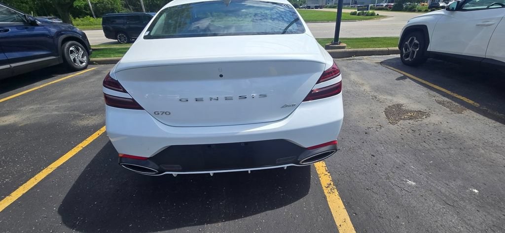 2026 GENESIS G70 Standard - Photo 14