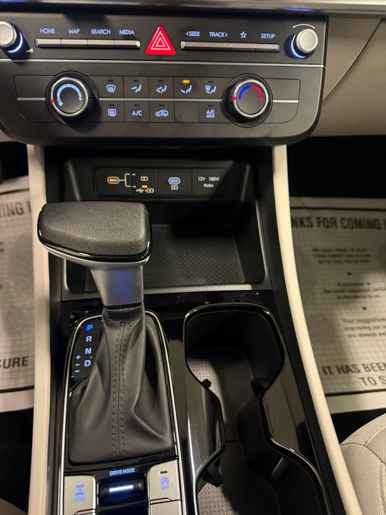 2025 Hyundai Tucson SE - Photo 32