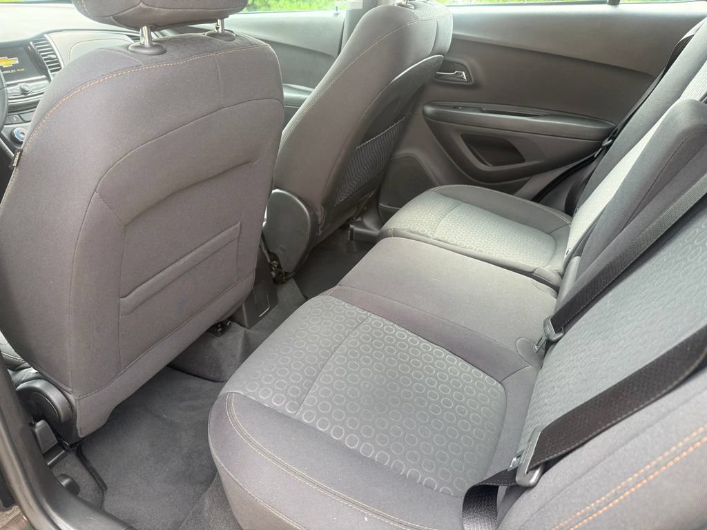 2018 Chevrolet Trax LS - Photo 25