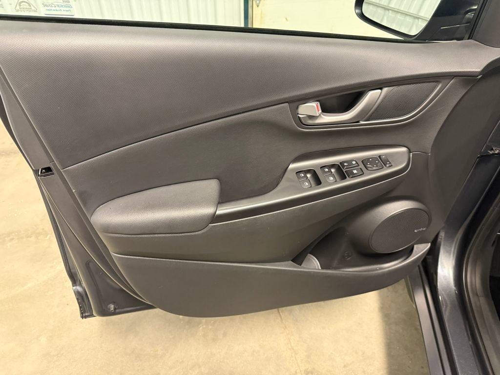 2021 Hyundai Kona Ultimate - Photo 23
