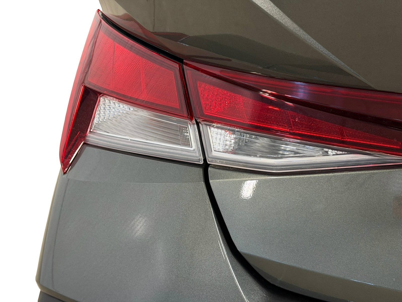 2024 Hyundai Elantra SE - Photo 20
