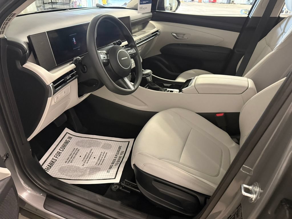 2025 Hyundai Tucson SE - Photo 21