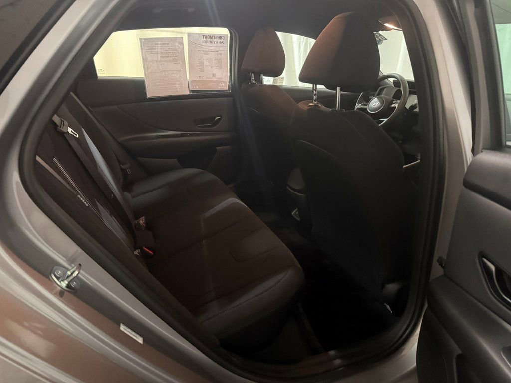 2025 Hyundai Elantra SEL - Photo 29