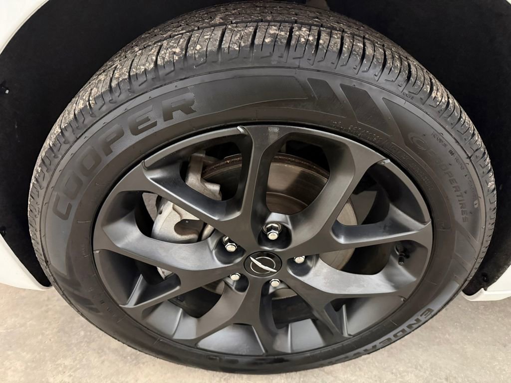 2023 Chrysler Pacifica Limited - Photo 9