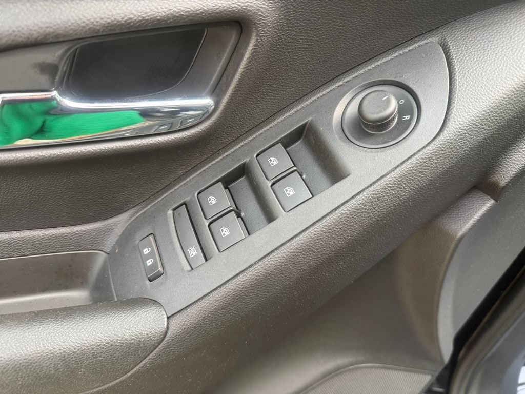 2018 Chevrolet Trax LS - Photo 24
