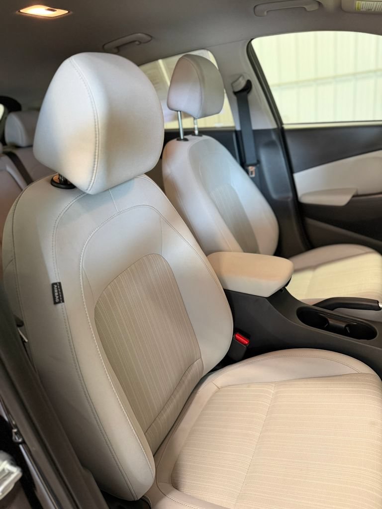2023 Hyundai Kona SEL - Photo 29