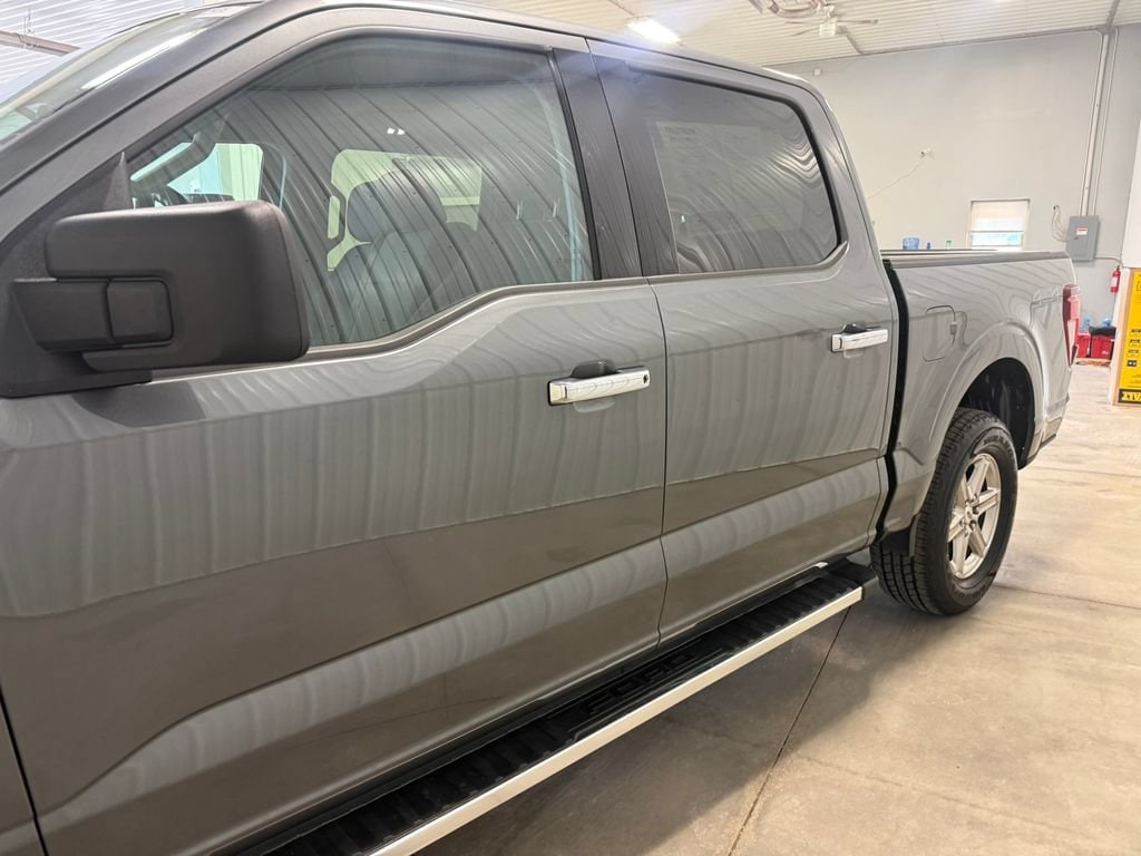 2025 Ford F-150 XLT - Photo 8