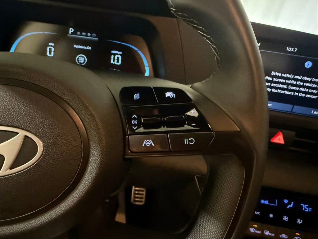 2025 Hyundai Elantra SEL - Photo 34