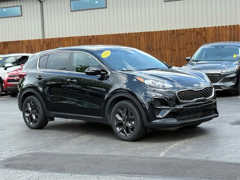 Used 2022 Kia Sportage LX with VIN KNDPM3AC0N7007994 for sale in Brunswick, OH