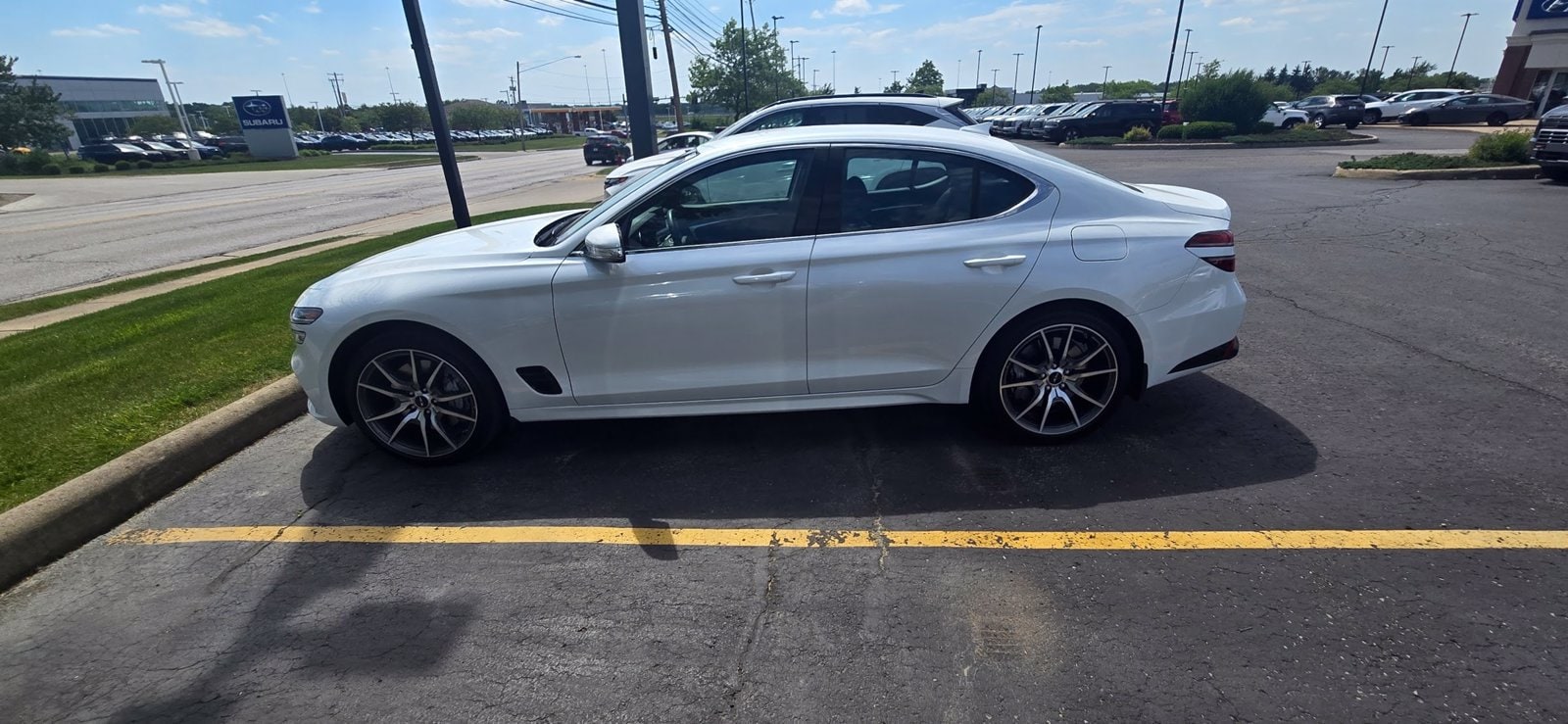2026 GENESIS G70 Standard - Photo 16
