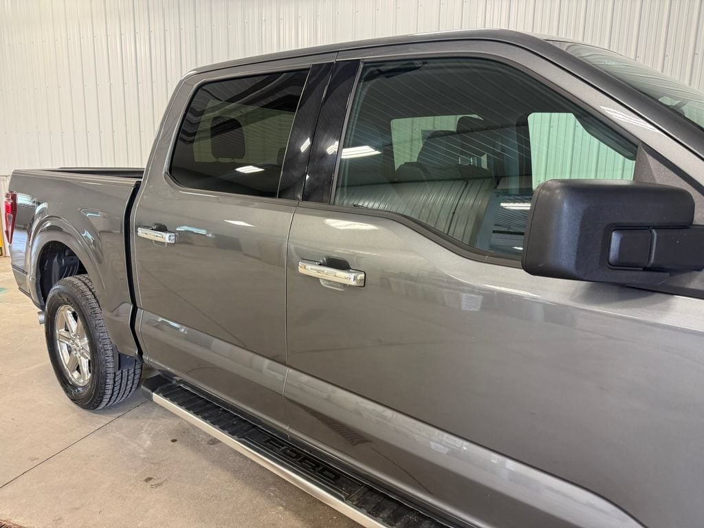 2025 Ford F-150 XLT - Photo 12