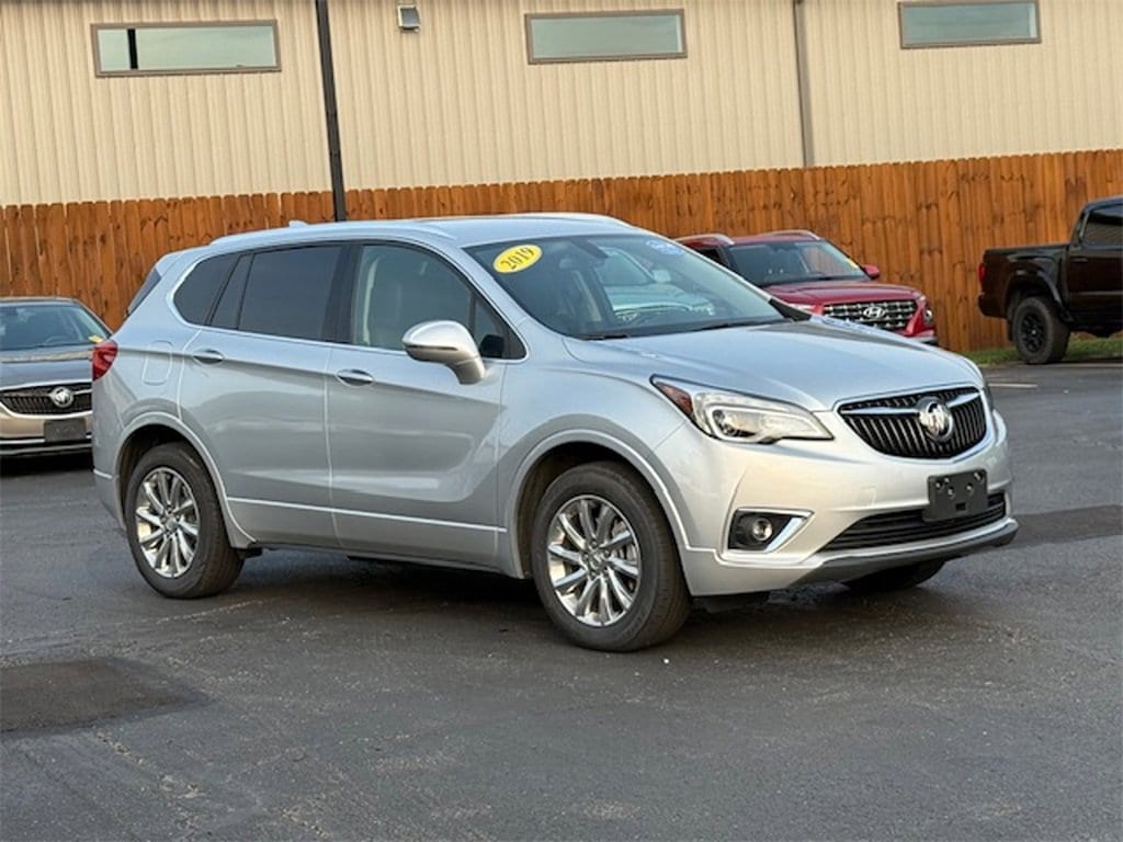 Used 2019 Buick Envision Essence with VIN LRBFX2SA5KD015420 for sale in Brunswick, OH